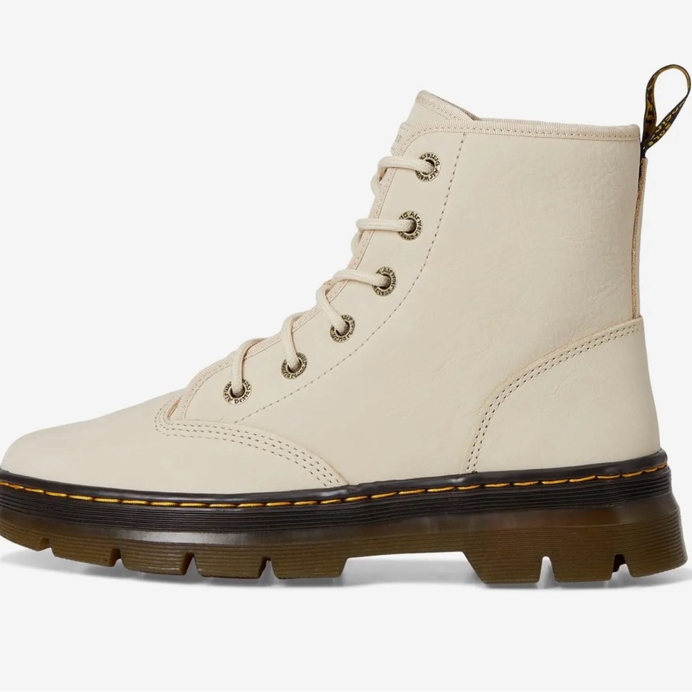 Dr. Martens Kids Cream Lace-Up Boots